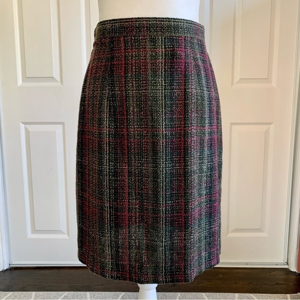 Dress Barn Vintage Black and Pink Woven Pencil Skirt